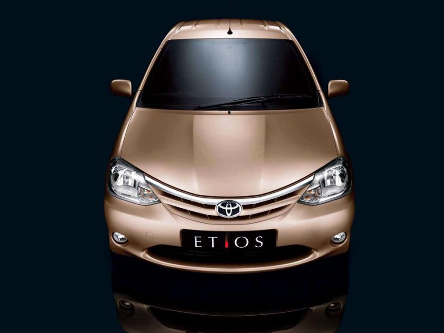  Toyota Etios 2011 года  (фото 7 из 10)
